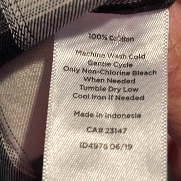 Talbots Blouse Size LP - Picture 9 of 9